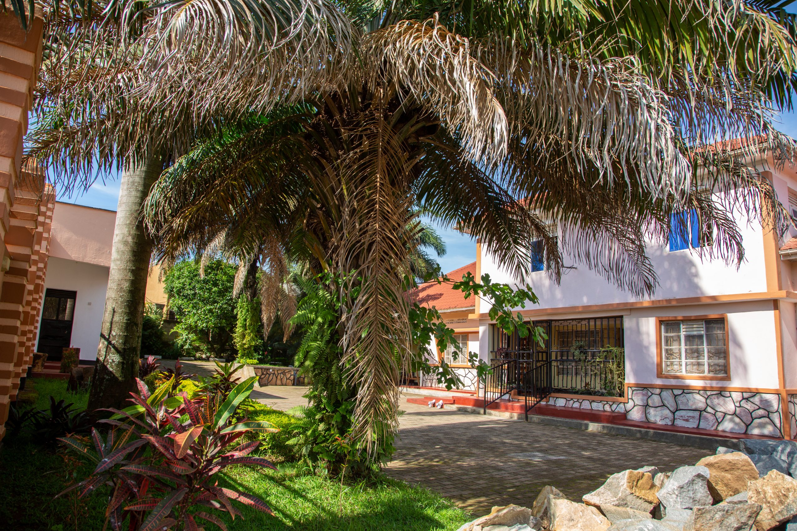 hotel-img